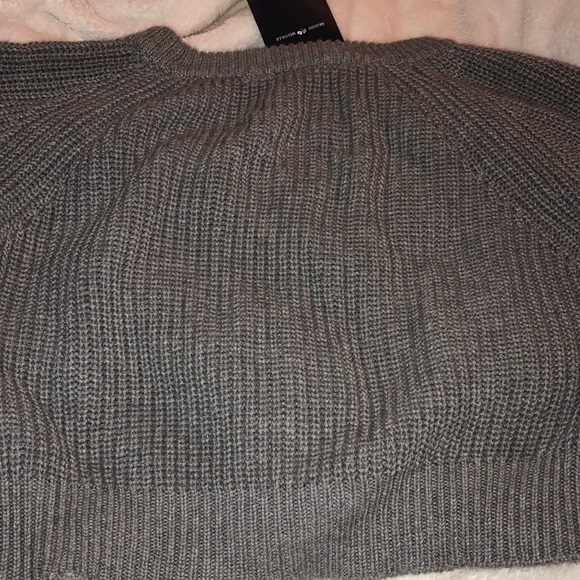 cropped grey brandy melville sweater - Picture 1 of 5
